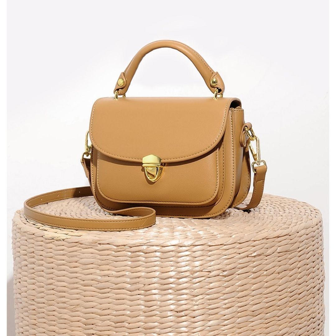 Vegane Damen Crossbody Tasche aus Leder mit Justierbarer Bärrem – Schwarz, Kompakt und Praktisch für Smartphones und Kosmetik 4