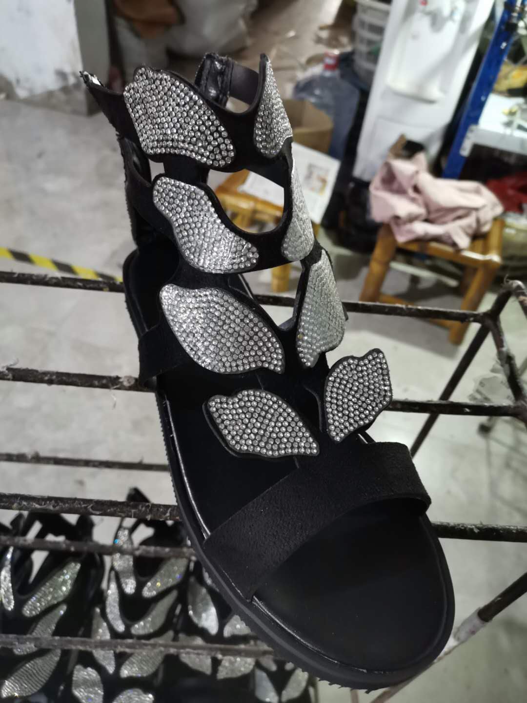 Dam Sandaler Öppen Tå PU-Läder med Fjäderlätt Sula och Fjäril Dekoration-6