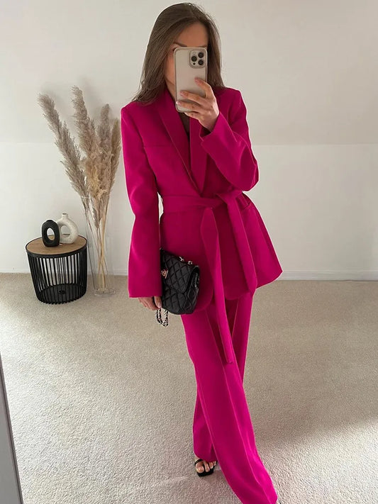 Kostym för Kvinnor 2-delad Blazer och Byxor i Polyester och Elastan â Elegant och Tidlös Design 1