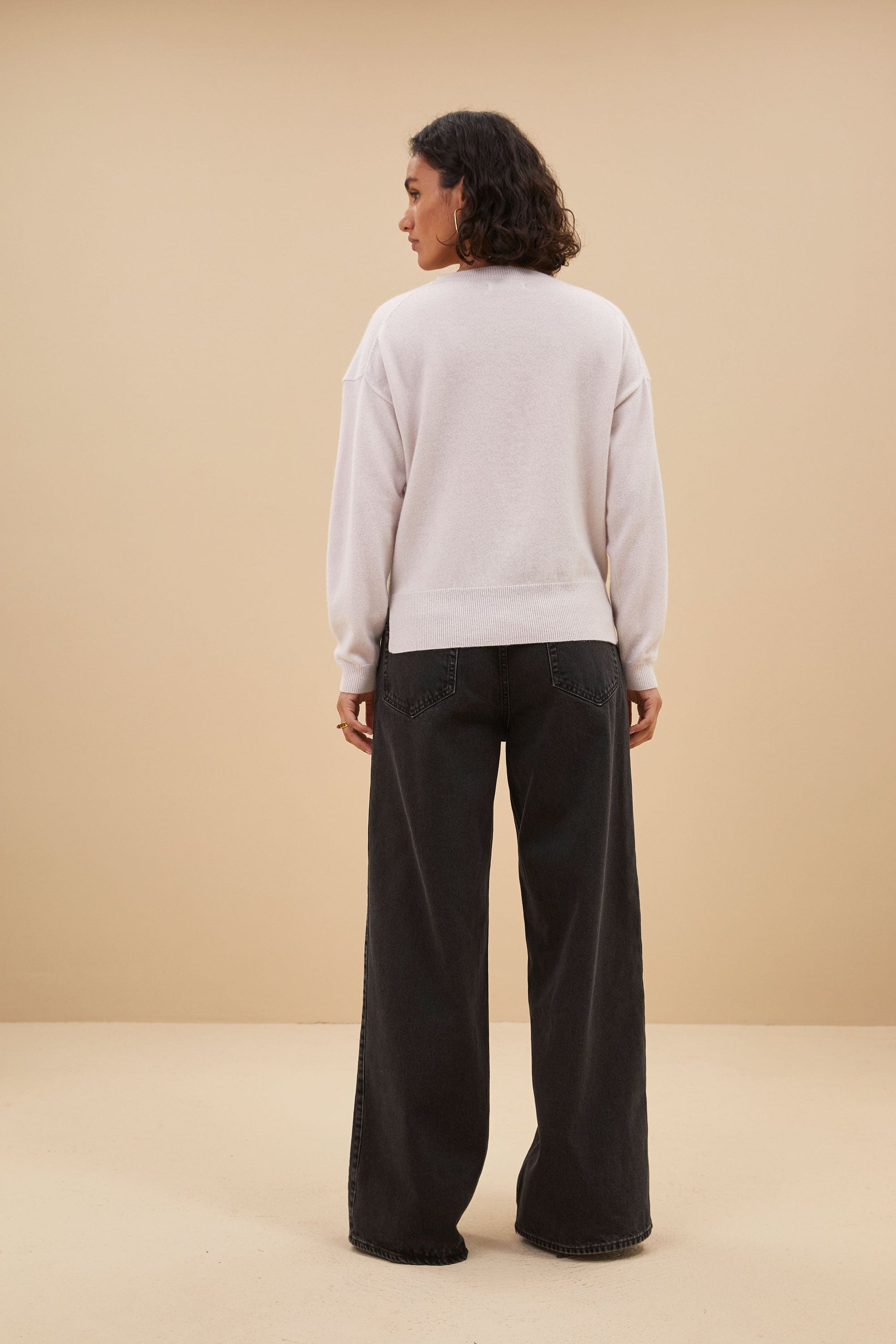 Stickad Dam Tröja med Ostron Nära Design i 100% Bomull – Mjuk och Bekväm för Vardags- och Festbruk 4