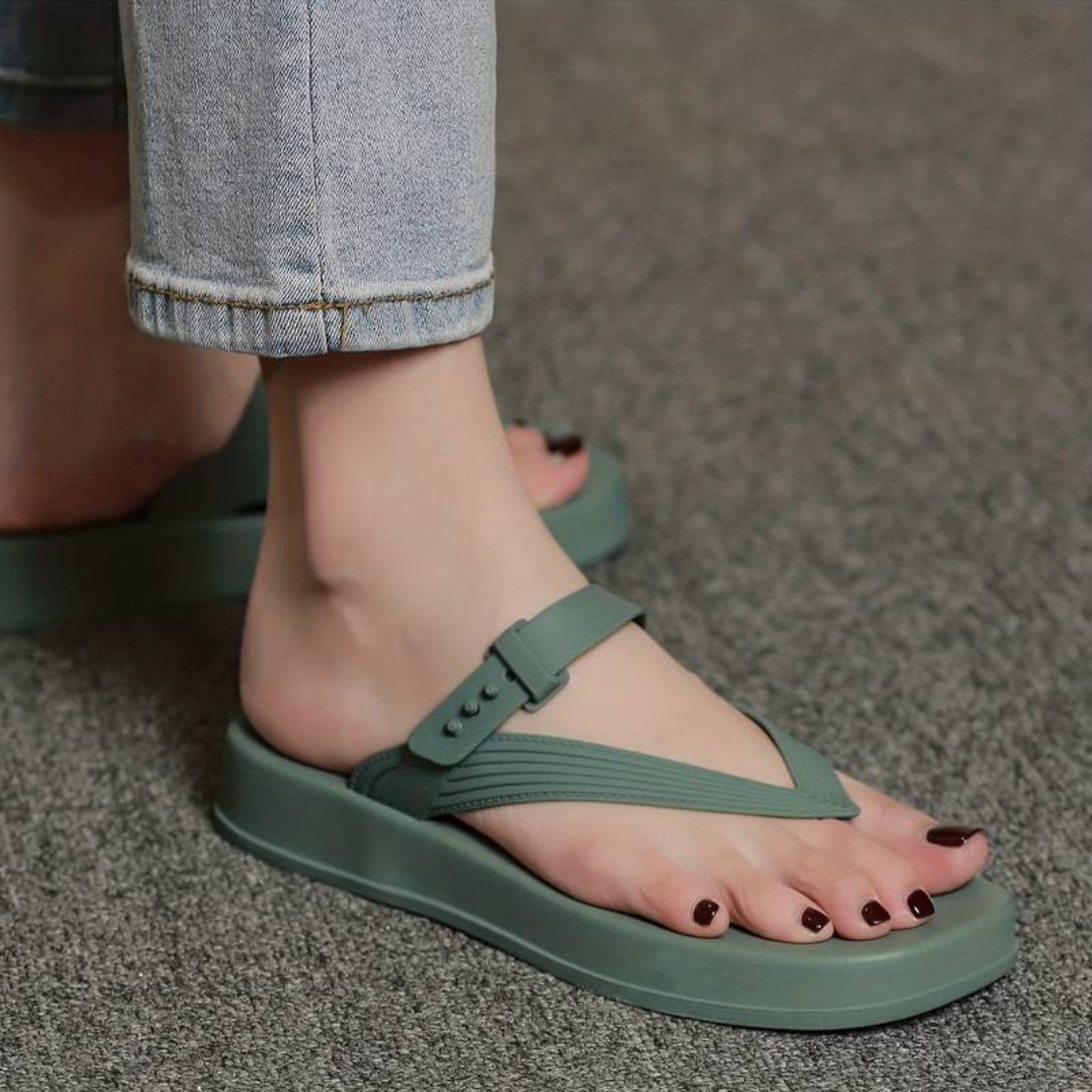 Kvinnors Bekväma Flip Flops med Tåavskiljare i Gummi – Lätta Sandaler för Strand och Sommaraktiviteter 2