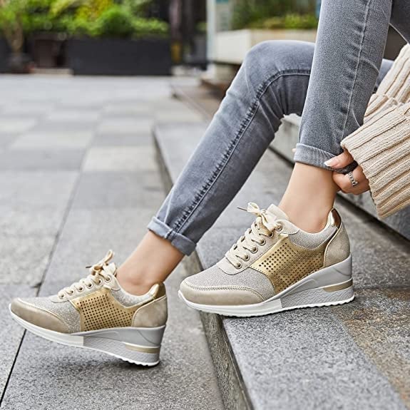Kvinnor Sneakers Kilklack Syntetiska Material-1