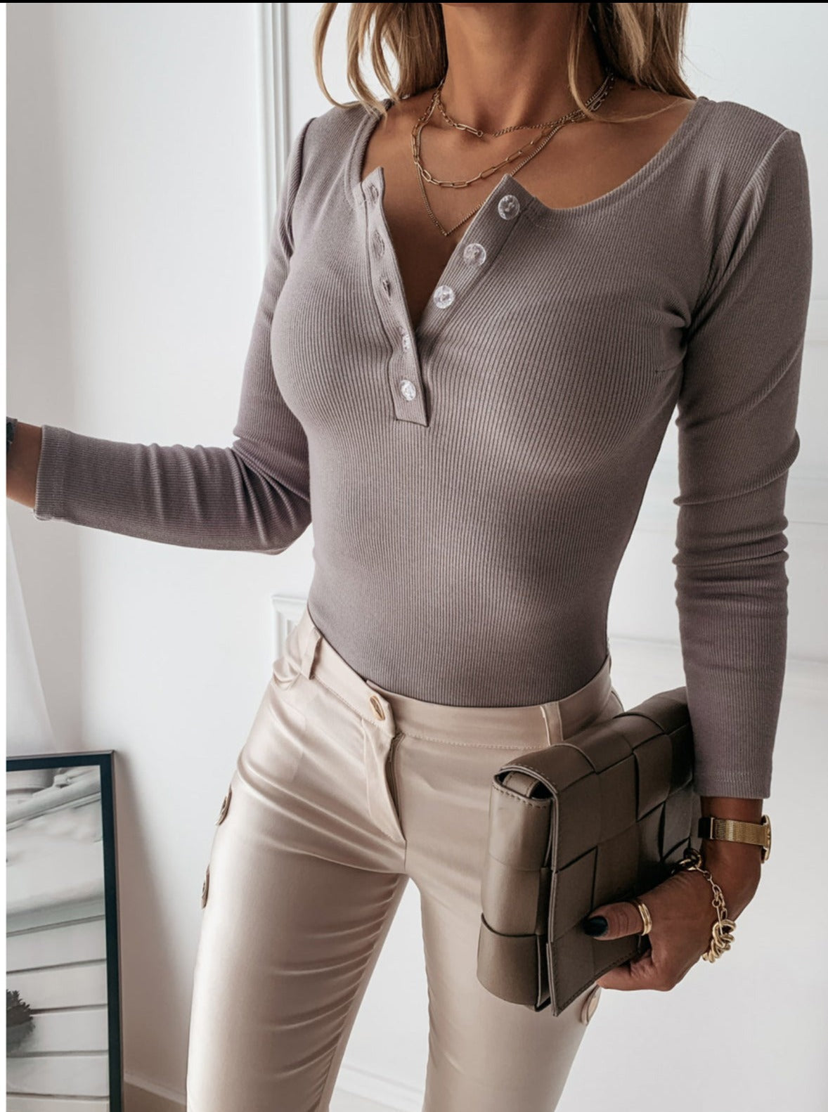 Ribbad Henley Topp för Dam i Polyester – Trendig Passform för Vår och Höst 3