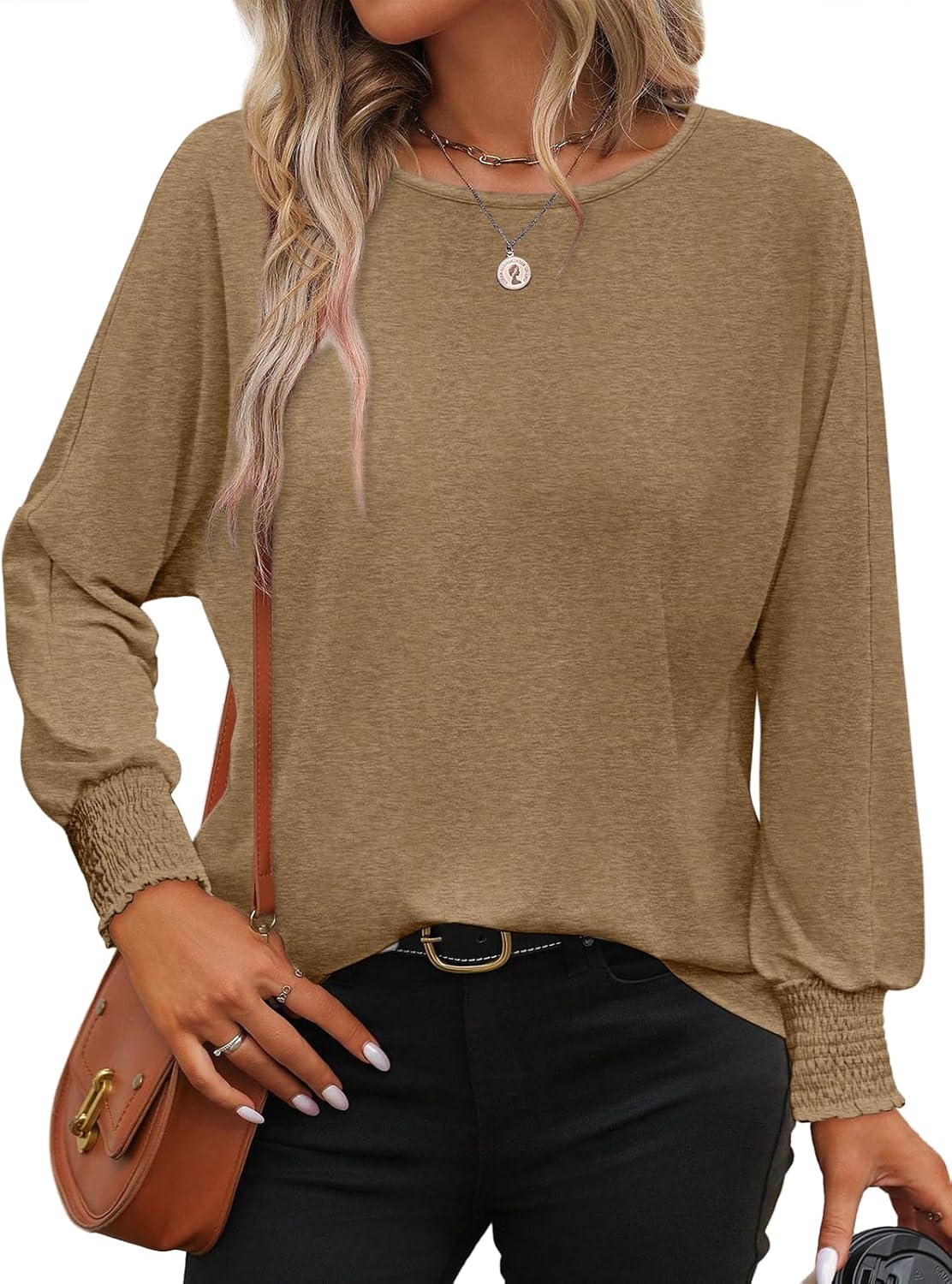 Kvinna Blus med Långa Ärmar och Ruffle Detaljer – 100% Polyester, Vit, Löst Passform, Perfekt för Alla Tillfällen 10