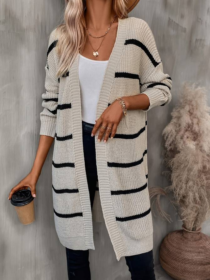 Damjacka med Öppna Axlar i Mjuk Tyg – Trendig och Lätt Jacka för Dam, Perfekt för Vår och Sommar 2