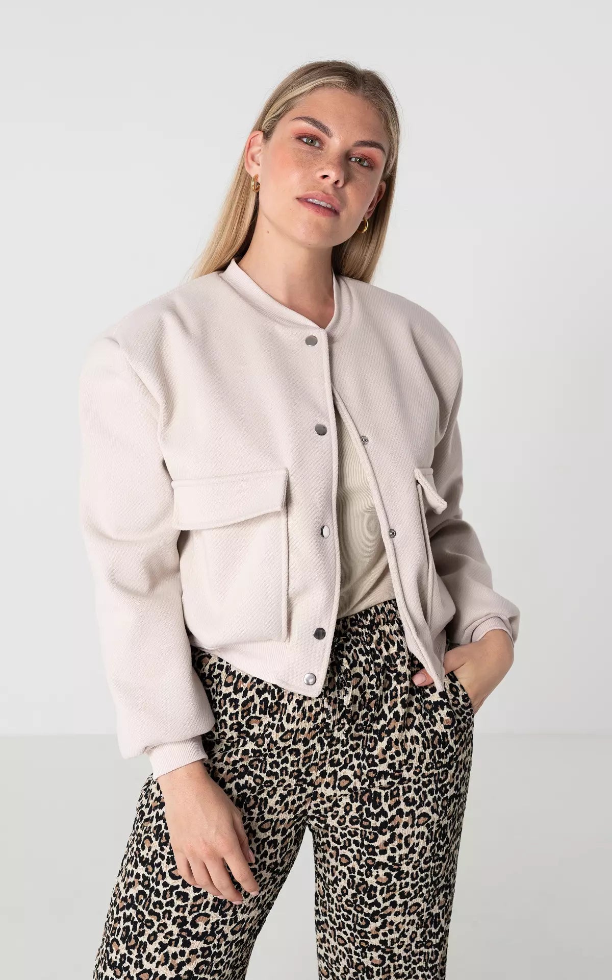 Damjacka Bomber Trendig Polyester med Knapplist-4