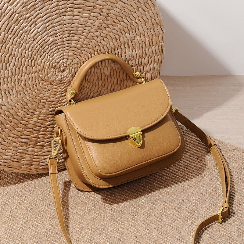 Vegane Damen Crossbody Tasche aus Leder mit Justierbarer Bärrem – Schwarz, Kompakt und Praktisch für Smartphones und Kosmetik 2
