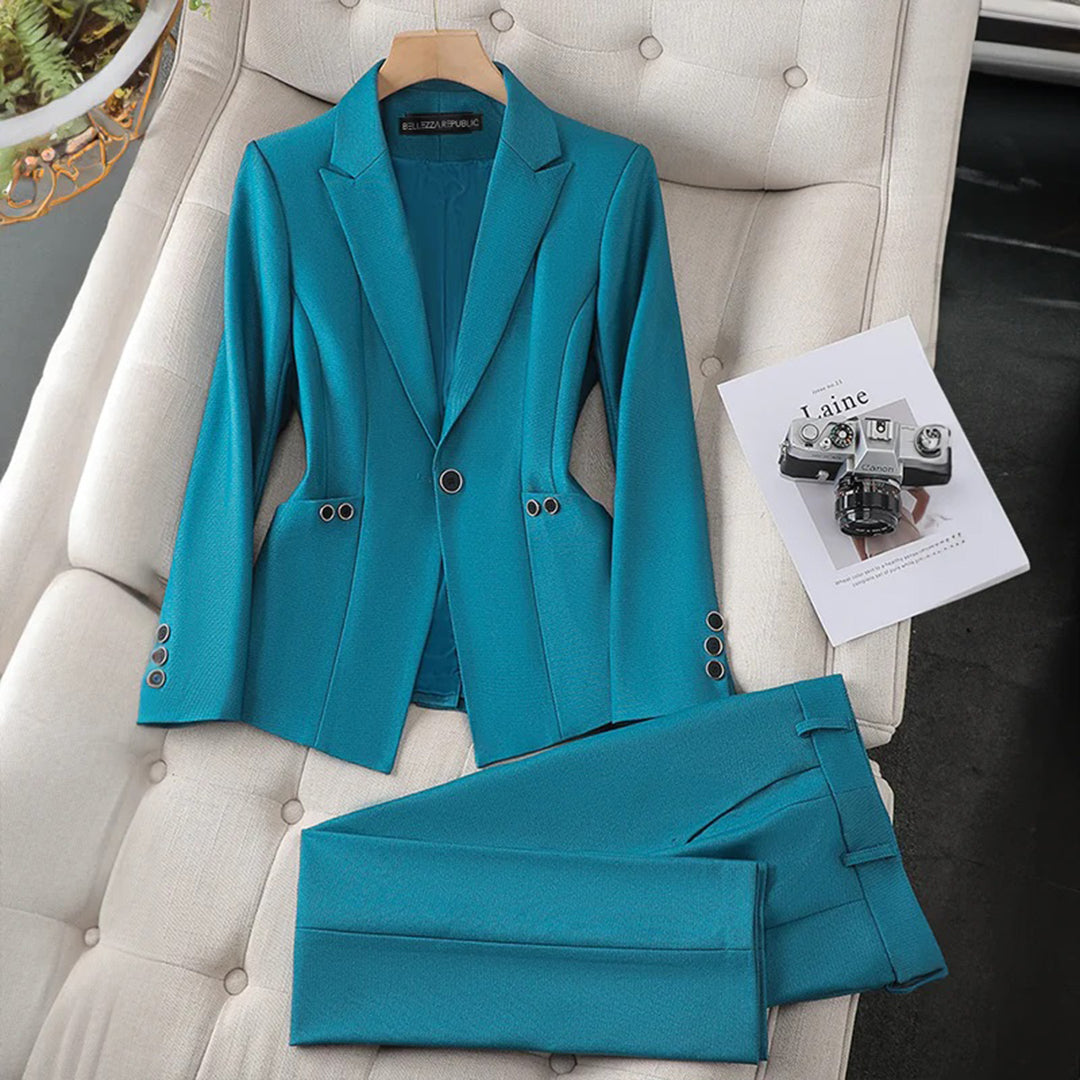 Klassiskt Blazer Set för Dam i Hållbart Tyg – Tidlös Design med Figurvänlig Passform för Kontor och Fritid 7
