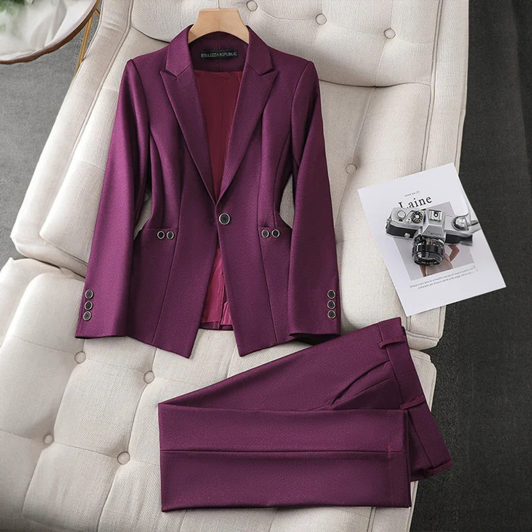 Klassiskt Blazer Set för Dam i Hållbart Tyg – Tidlös Design med Figurvänlig Passform för Kontor och Fritid 5