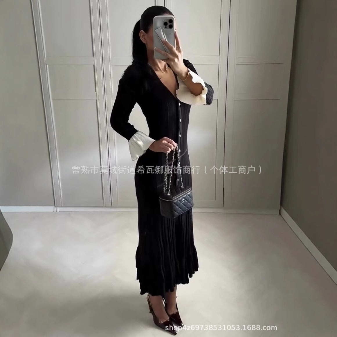 Variant image for Kvinnor Maxiklänning V-ringning Rufsade Detaljer-1