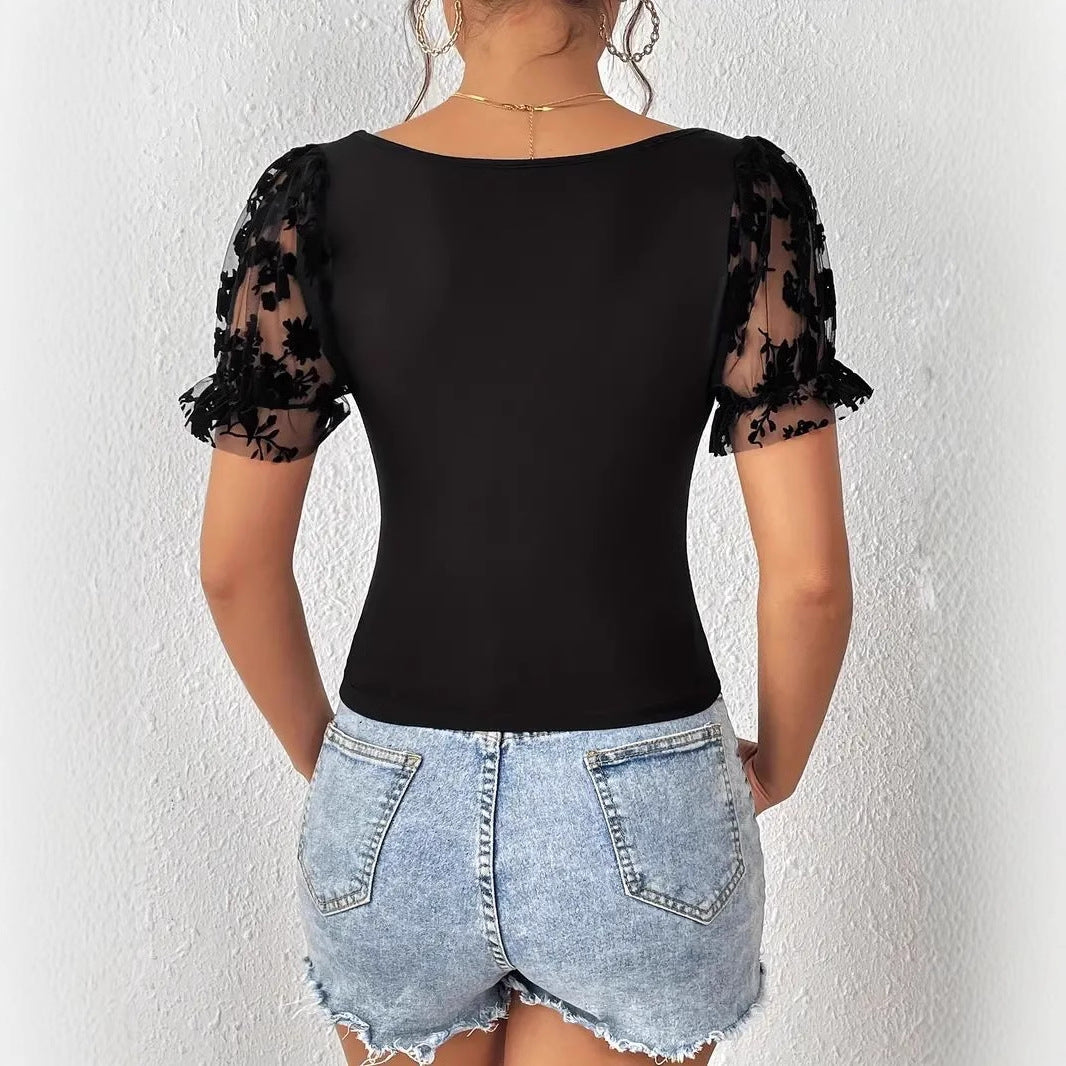 Damkropp med Transparenta Tyllärmar och Blommiga Detaljer – Elastisk Tröja med Rund Halsringning 2