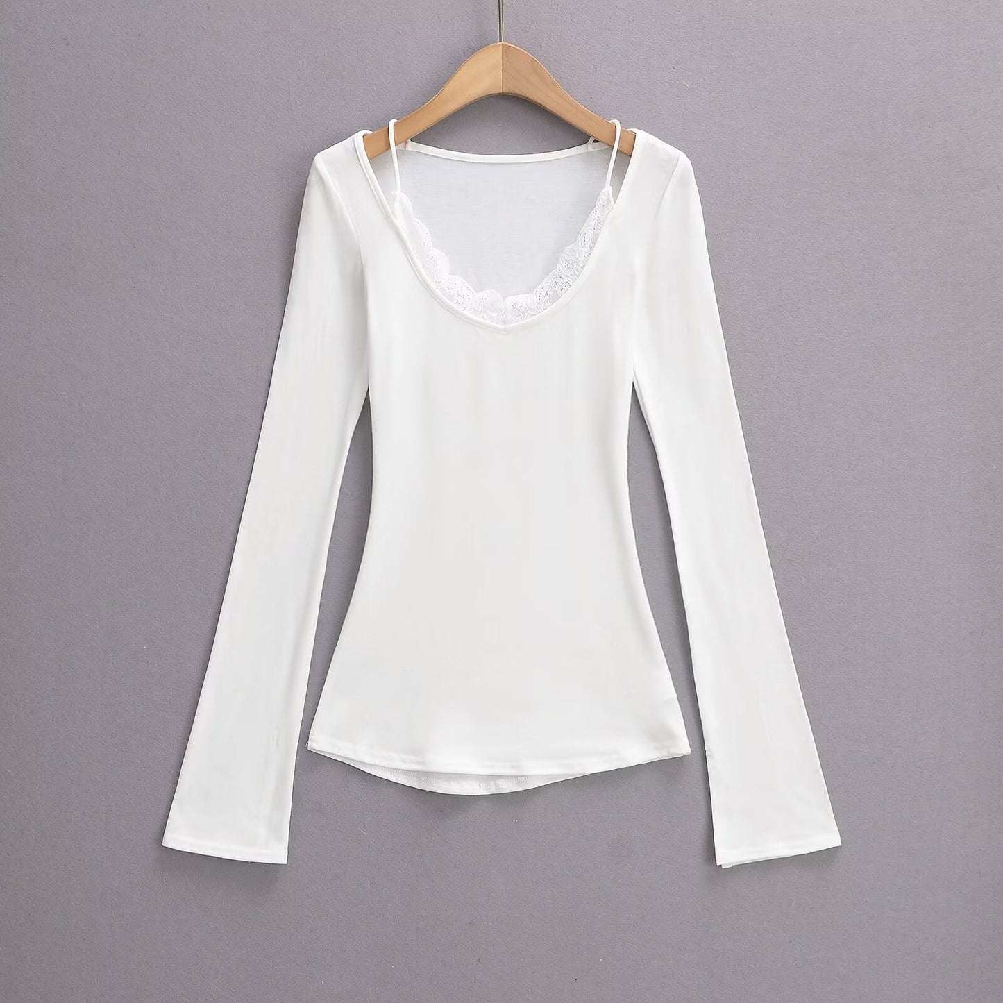 Långärmad Topp med V-ringning i Mjuk Bomullsmix – Figur-hugging Passform och Utställda Ärmar, Flera Färger 7