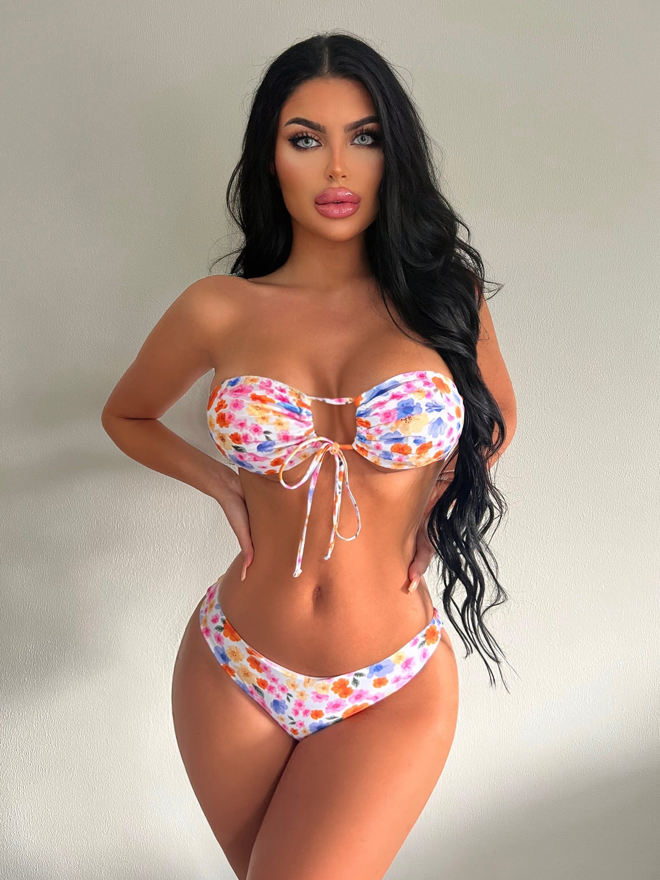 Variant image for Dam Bikini Bandeau Blommig Design med Justerbara Sidoband-2