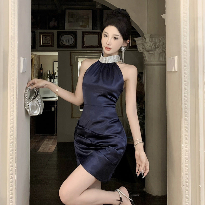 Dam Cocktailklänning Bodycon Halterneck Satin med Diamantdekoration-2