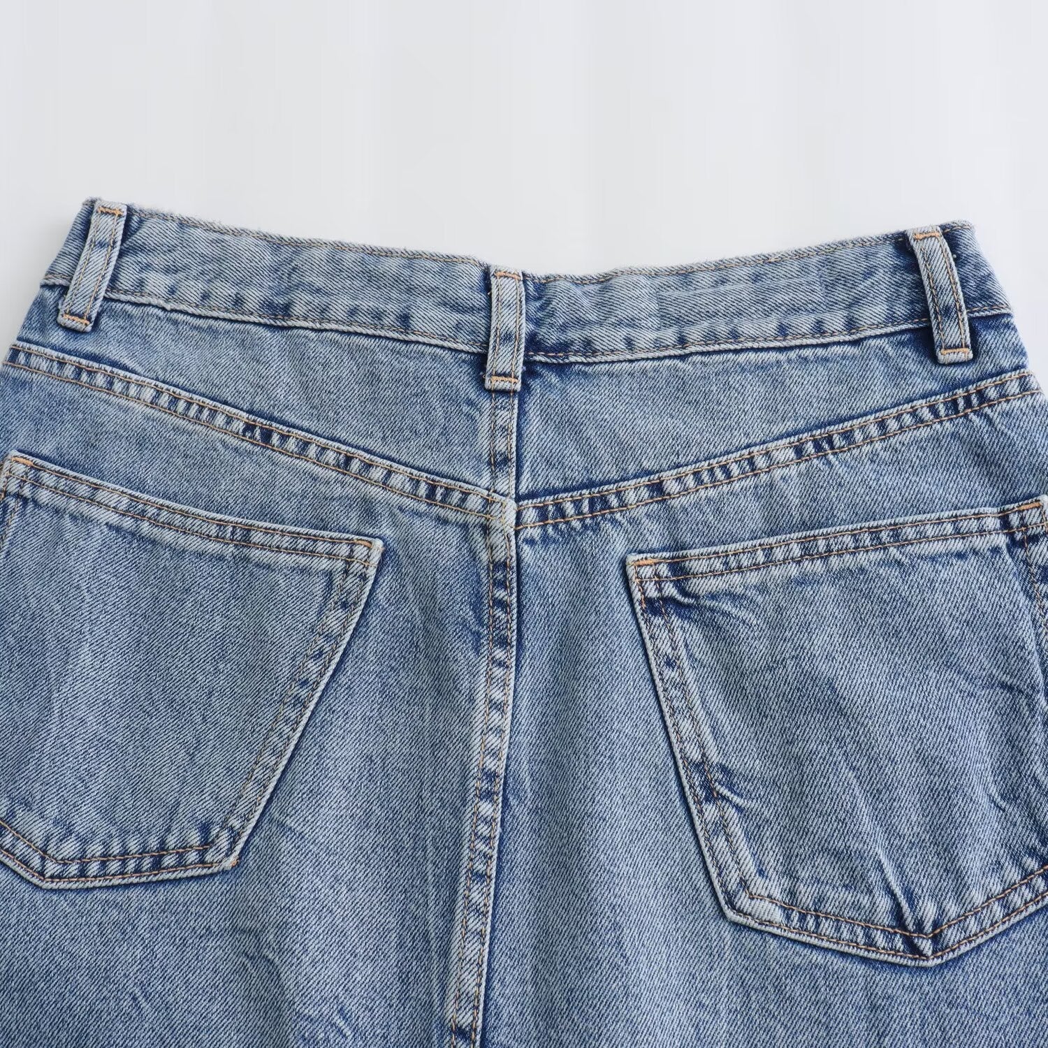 Lång Jeanskjol Dam med Svängande Nederkant i Högkvalitativ Denim – Denimblå, Midja Silhuett 3