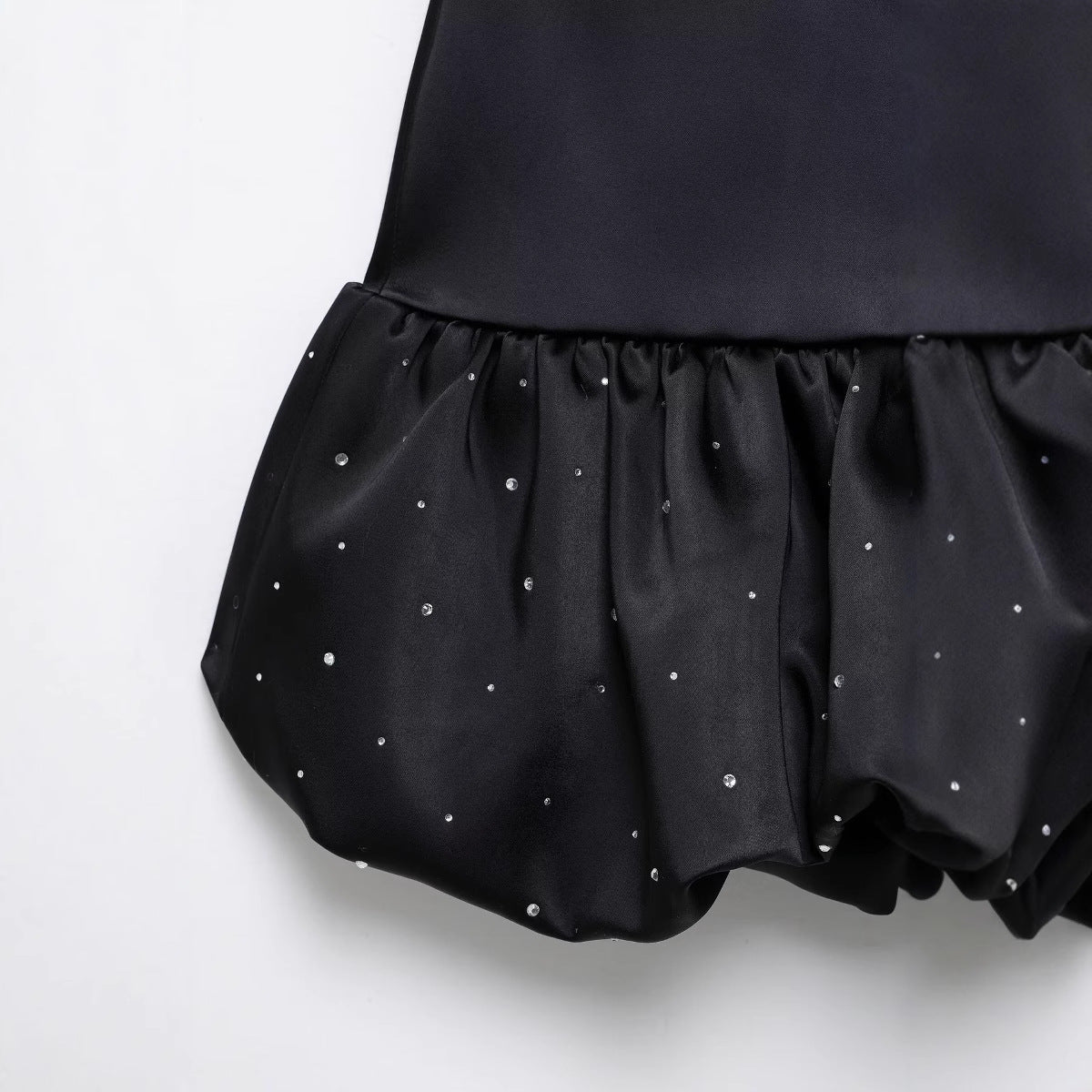 A-Line Kjol för Dam – Kort Enfärgad Polyester i Svart, Smickrande Passform för Vardag och Fest 4