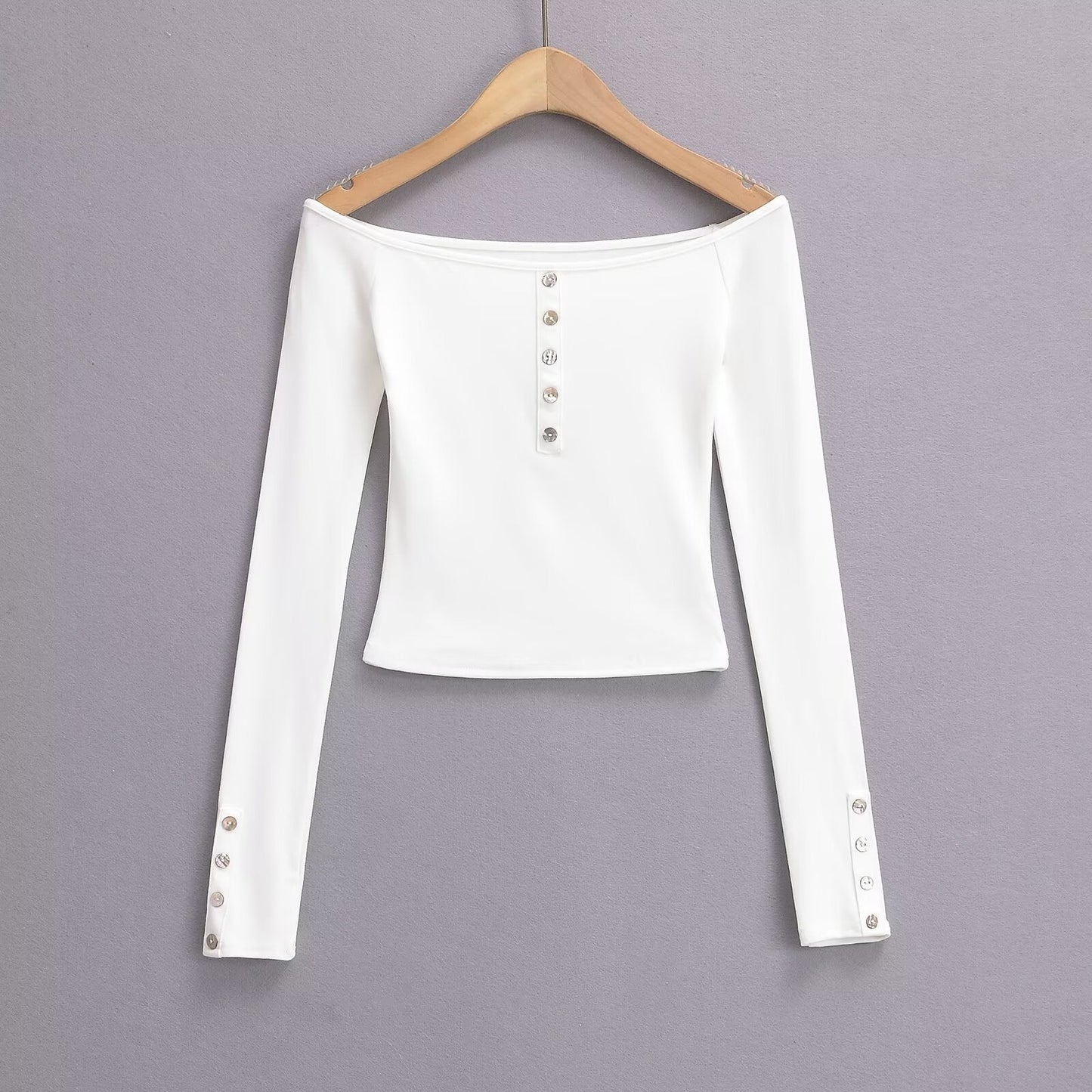 Kvinnors Off-Shoulder Topp med Knappdetaljer i Mjuk Blandning – Elegant Festtop, Normal Passform, Maskintvättbar 8