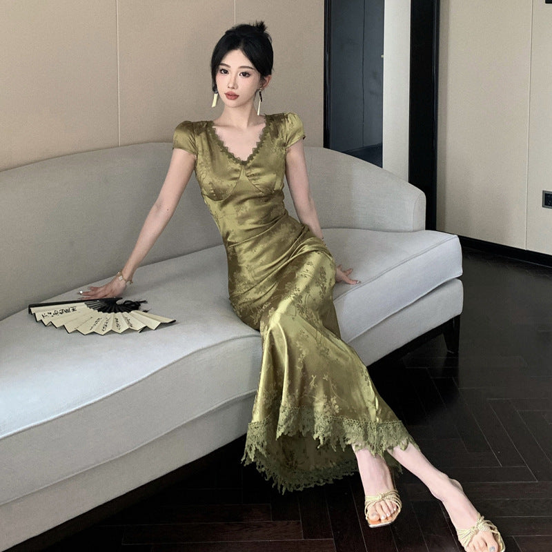 Fina Dam Klänningar V-hals Satin Kort Ärmar Smickrande Passform-4