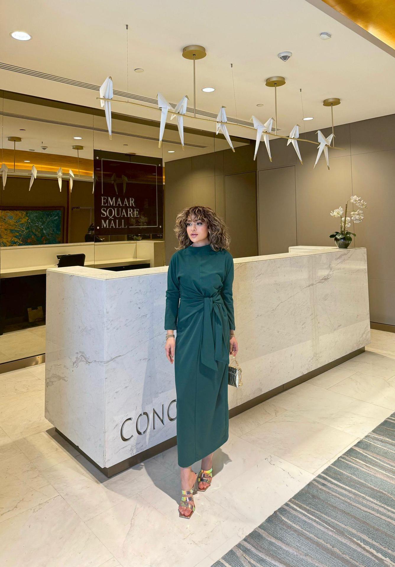 Variant image for Dam Midiklänning Slim-Fit Rund Halsringning Polyester-9