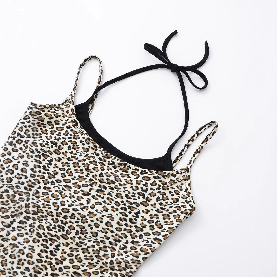 Snygga Damtoppar med Leo-mönster och Smala Remmar – Andningsbart Material för Sommarens Eleganta Look 4