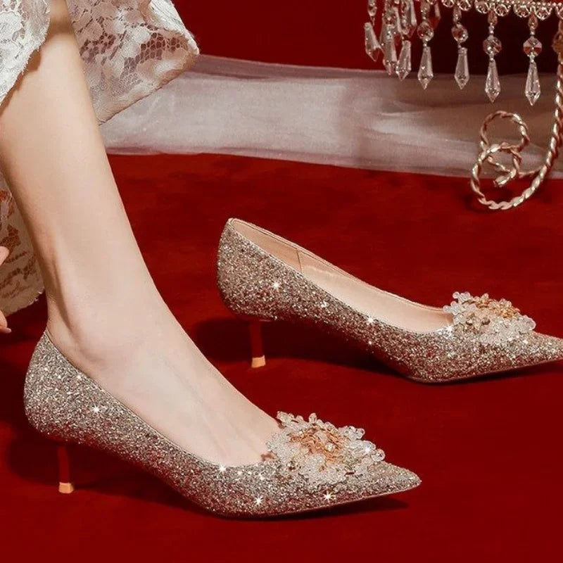 Dam Pumps Avsmalnande Design Hög Klack PU-4