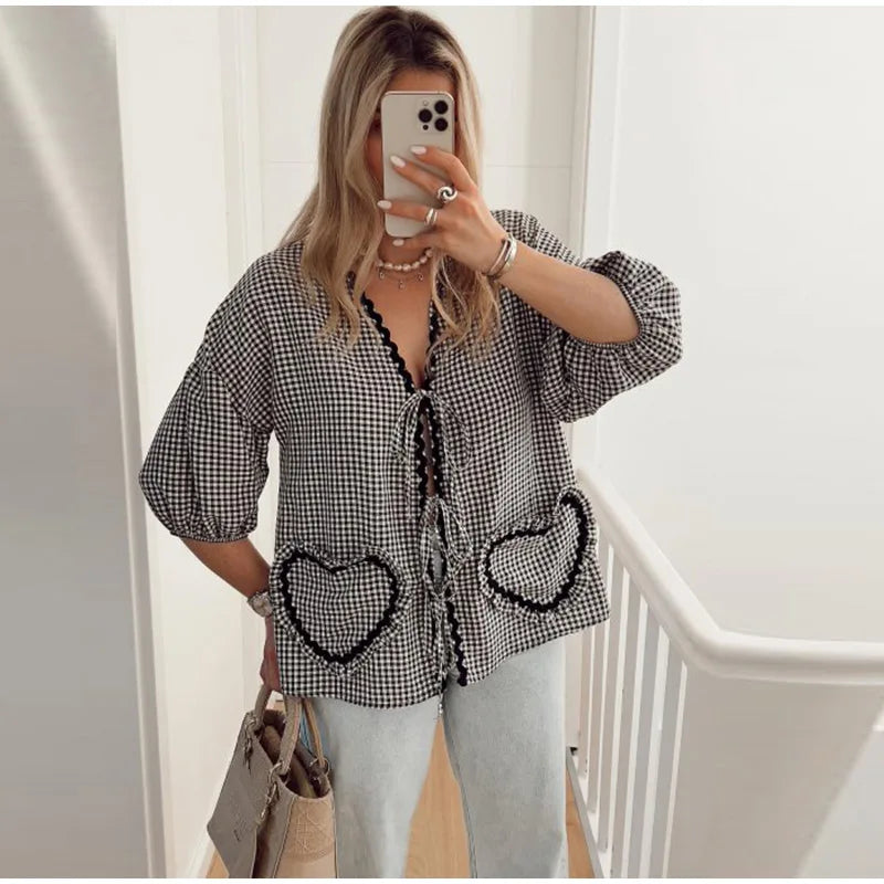 Variant image for Dam V-Neck Blus med Hjärtformade Fickor i Vintage Stil-23