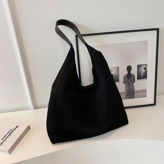 Dam Klänning i Mocka Trendig Design för Eleganta Tillfällen-1