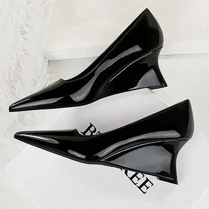 Variant image for Kvinnors Kilskor Kilklack Glänsande Läder Spetsig Tå-8