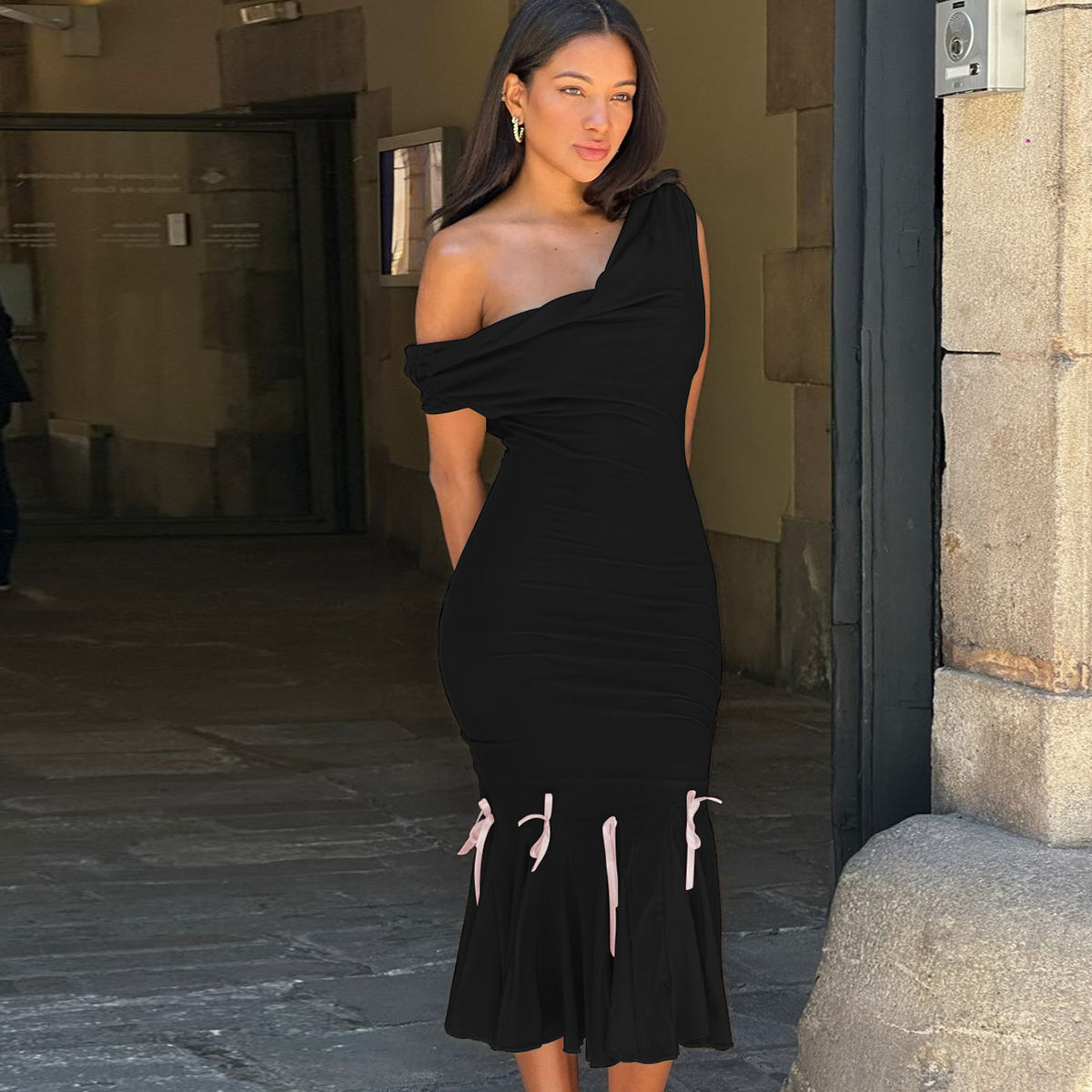 Variant image for Dam Axelfri Klänning Bodycon Stretchigt Tyg Utställd Nederkant-6