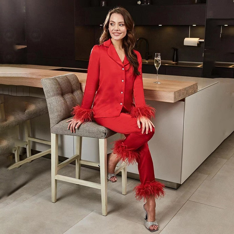 Variant image for Damset Satin med Fjädrar V-ringning-13