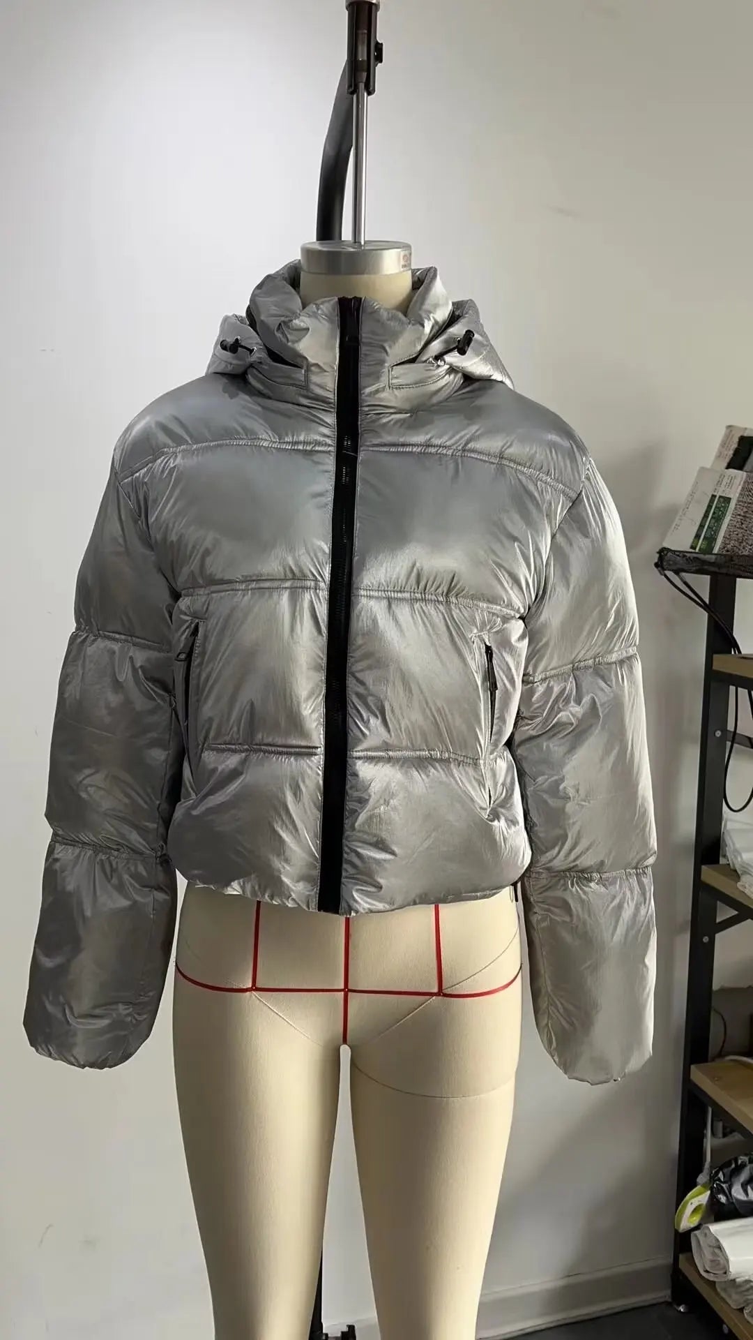 Dam Vinterjacka Lång Metallisk Quiltad med Hög Krage-2