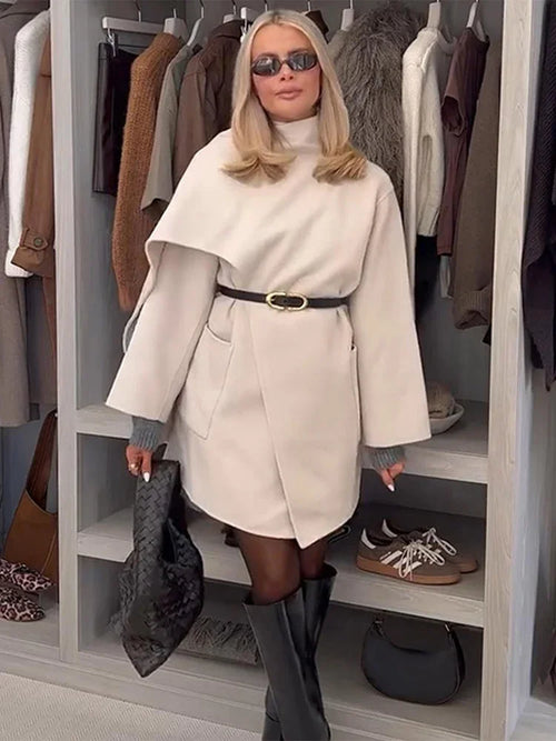 Kvinnors Asymmetrisk Kappa i Högkvalitativ Ull – Modern Design, Svart, För Kalla Dagar, Finns i Storlekar S-L 1