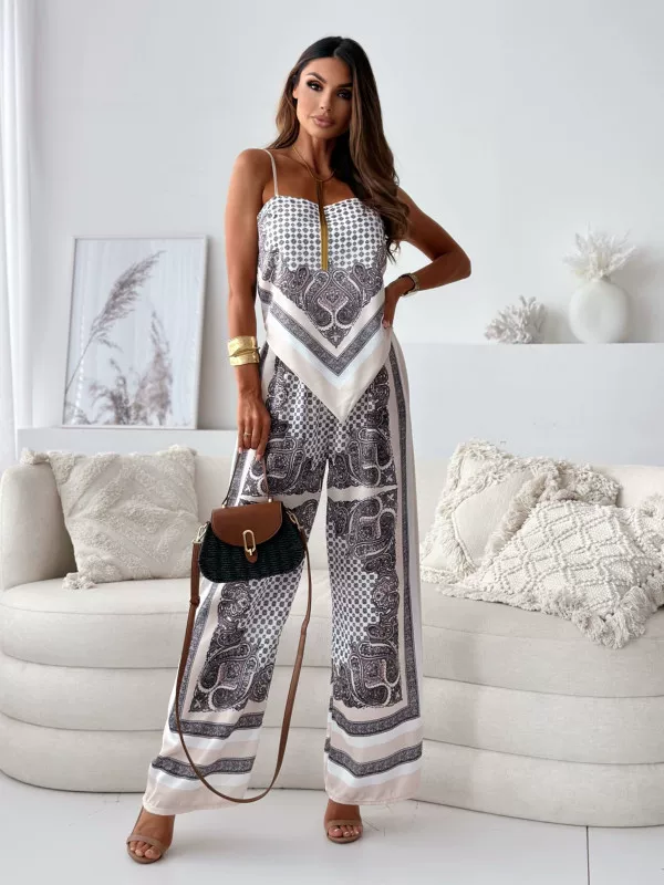 Dam Set med Öppen Rygg och Vida Byxor i Högkvalitativt Tyg – Elegant och Bekväm Sommaroutfit 2