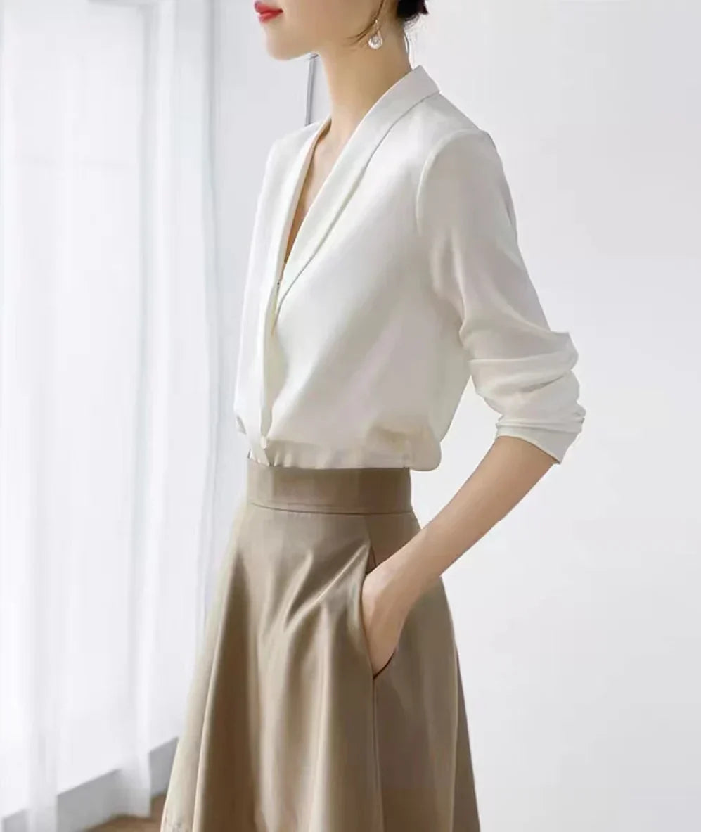 Dam Blus V-ringad Satin Elegant-2