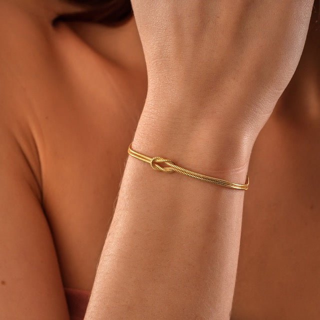 Unisex Minimalistiskt Armband med Kärleksnod i Rostfritt Stål – Justerbar, Vattentålig, Hypoallergen, Silver 8