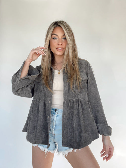 Elegant Dam Top med Manschettdetaljer i Mjuk Kordbomull – Perfekt för Avslappnade och Halvformella Tillfällen 1