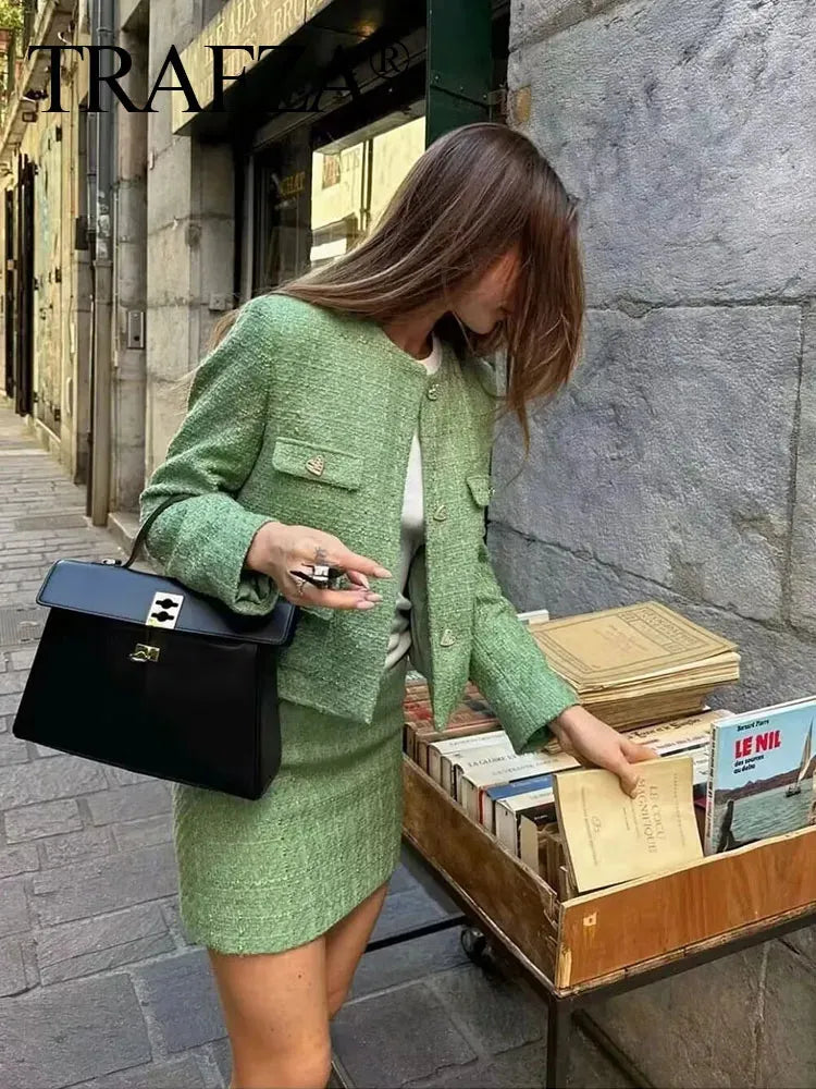 Tvådelat Set Dam i Elegant Tweed med Rock och Jacka – Bekväm Passform och Tidlös Stil 6