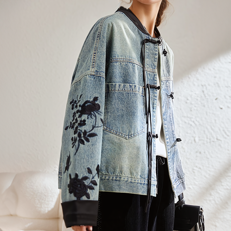 Dam Jeanjacka Vintage Stil 100% Organisk Denim med Broderade Blomdetaljer-6