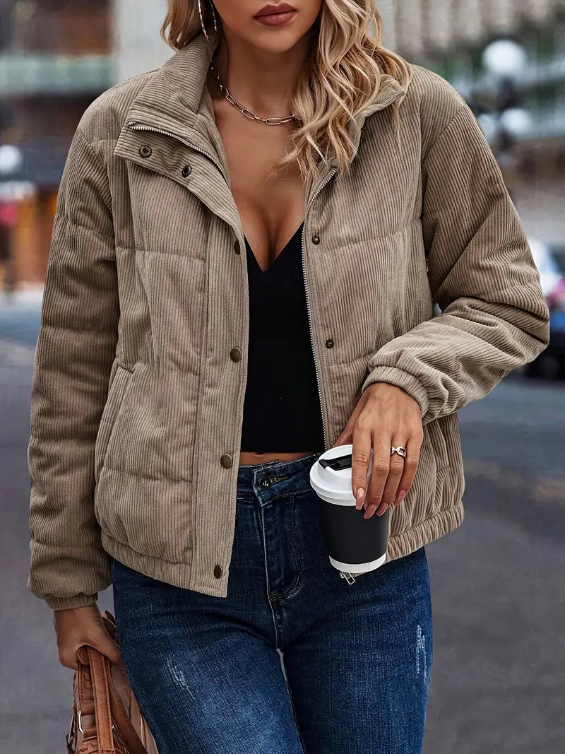 Dam Kappa Med Dragkedja och Tryckknappar i Kvalitetsmaterial-2