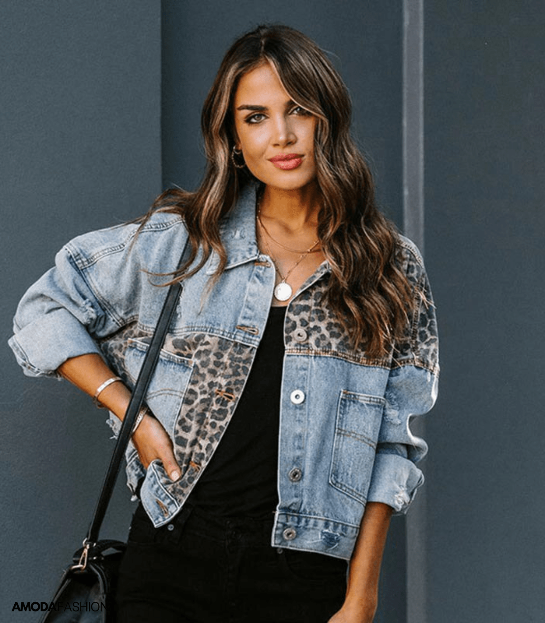 Jeansjacka Dam i Leopardmönster – Slitstark Denim med Bekväm Passform för Vår och Höst 6