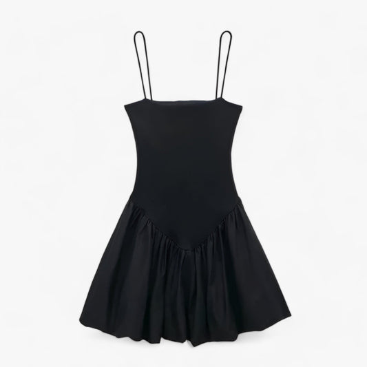 Kvinna Mini Klänning Monokrom Design Lätt Material 1