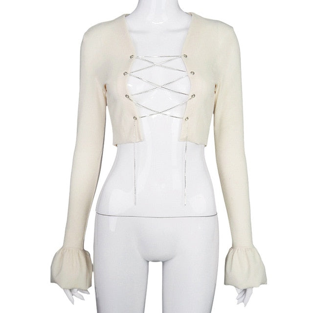 Långärmad Dam Crop Top med V-hals och Ruffles i Polyester och Bomull – Kort Klädlängd, Perfekt för Högmidjade Byxor eller Kjolar 1