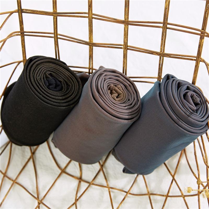 Fleecefodrade Vinterleggings för Dam - Stretchiga Nylonleggings med Skräddarsydd Passform och Utmärkt Isolering 6