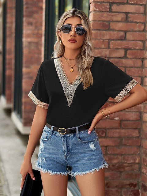 Vit Damblus med V-hals och Korta Ärmar i Polyester – Avslappnad Passform för Sommarbruk 10