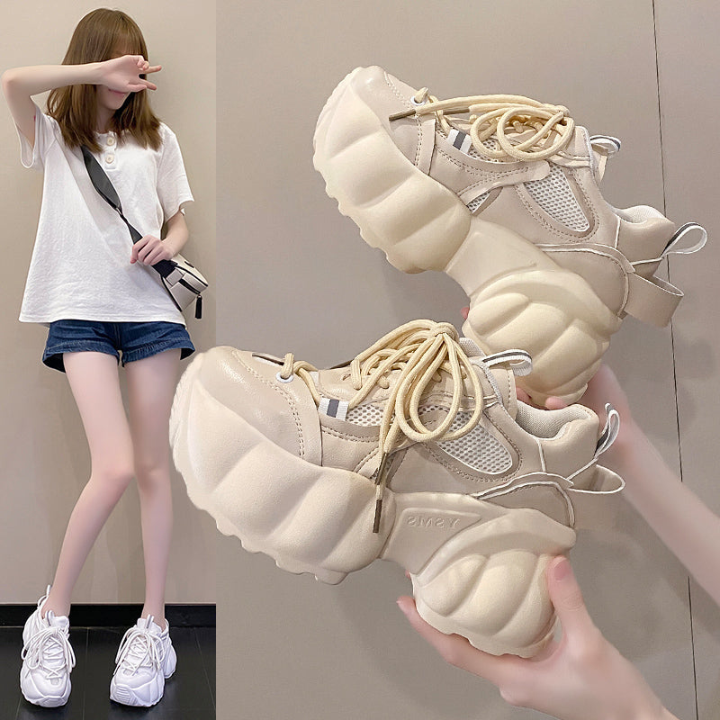 Dam Sneakers Beige med 8 cm Häl, Andningsbart Luftnätsmaterial och Gummisula för Bästa Grepp och Komfort 6
