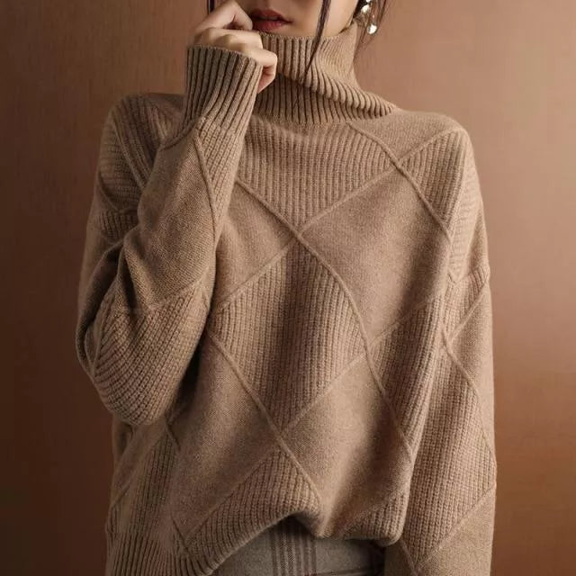 Stickad Dam Turtleneck Tröja i Löst Passform av Cashmere - Mjuk och Trendig för Höst och Vinter 10