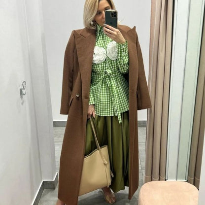 Blommig Accent Blus med Rutigt Mönster i 100% Bomull – Blå, Elegant och Mångsidig Design 5
