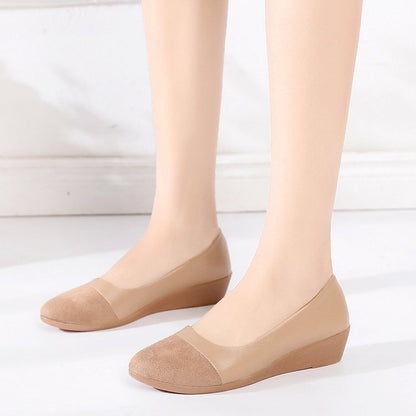 Kvinnor Kilpantoletter i Syntetiskt Läder och Velour med Stabil Kilklack – Elegant och Bekväm Design, Storlek 36-41 2