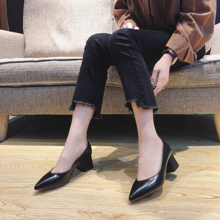 Kvinnors Läderpumpar med Blockklack – Elegant och Bekväm Design för Kontor och Fest, Stl 36-41 3