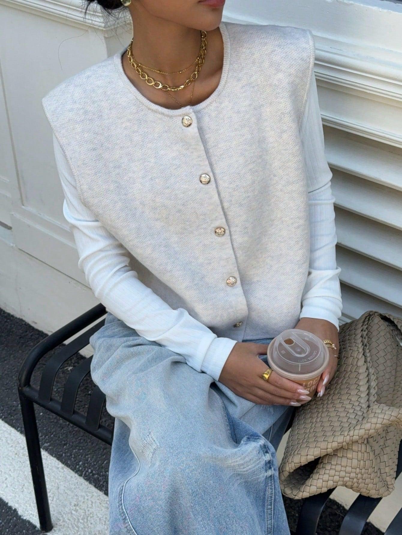 Dam Stickad Väst med Knappdetaljer i Ull för Avslappnad Stil-1